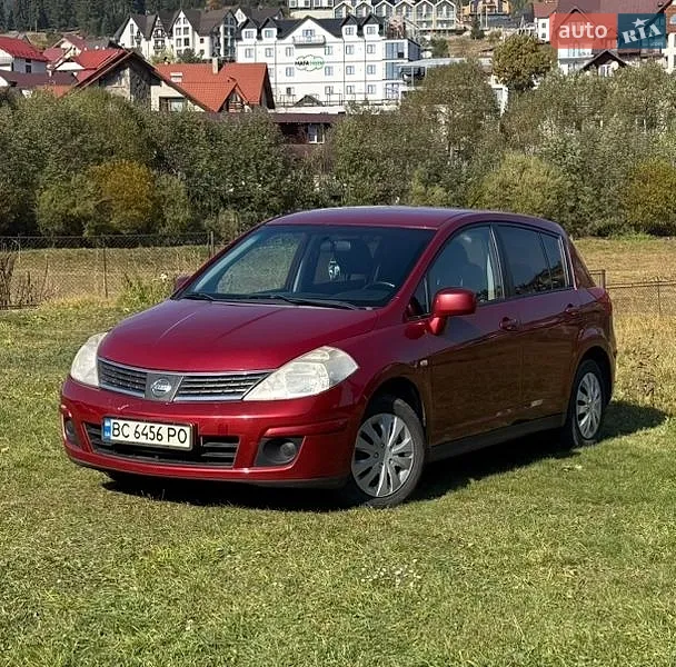 Nissan TIIDA