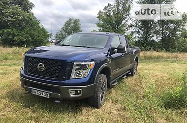 Пикап Nissan Titan 2016 в Киеве