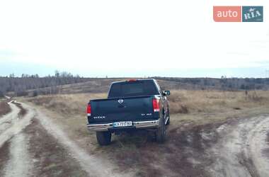 Пікап Nissan Titan 2015 в 