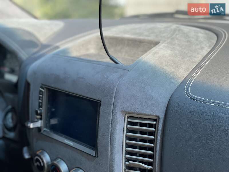 Пікап Nissan Titan 2006 в Києві