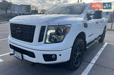 Пикап Nissan Titan 2019 в 