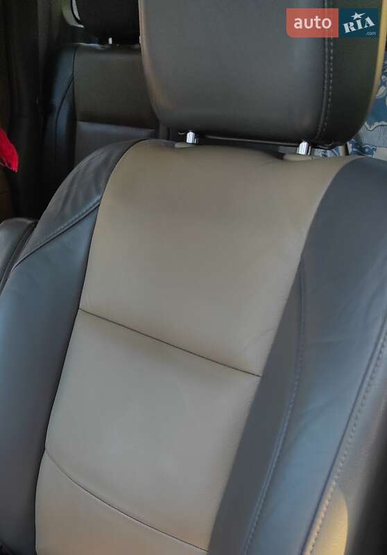 Пікап Nissan Titan 2004 в Запоріжжі