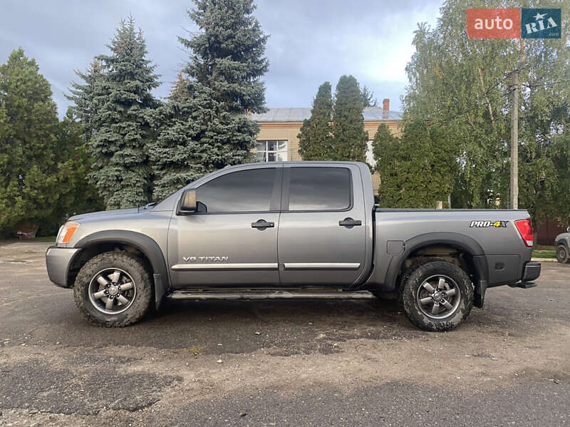 Пікап Nissan Titan 2014 в Томашполі