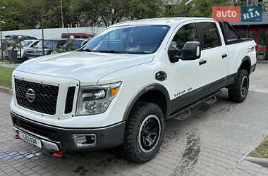 Пикап Nissan Titan 2016 в Одессе