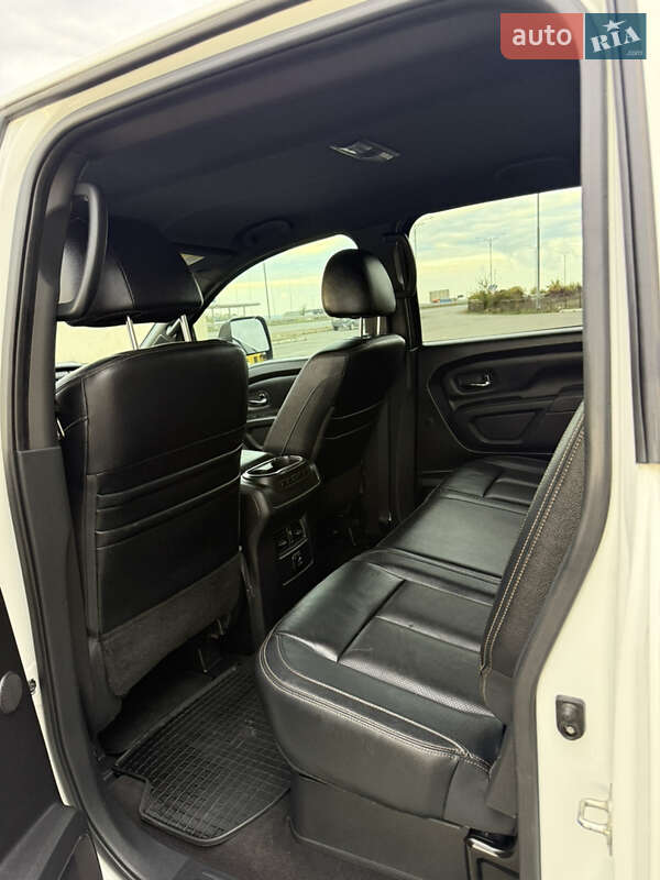 Грузовой фургон Nissan Titan 2018 в Киеве