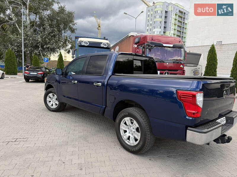 Пикап Nissan Titan 2018 в Житомире