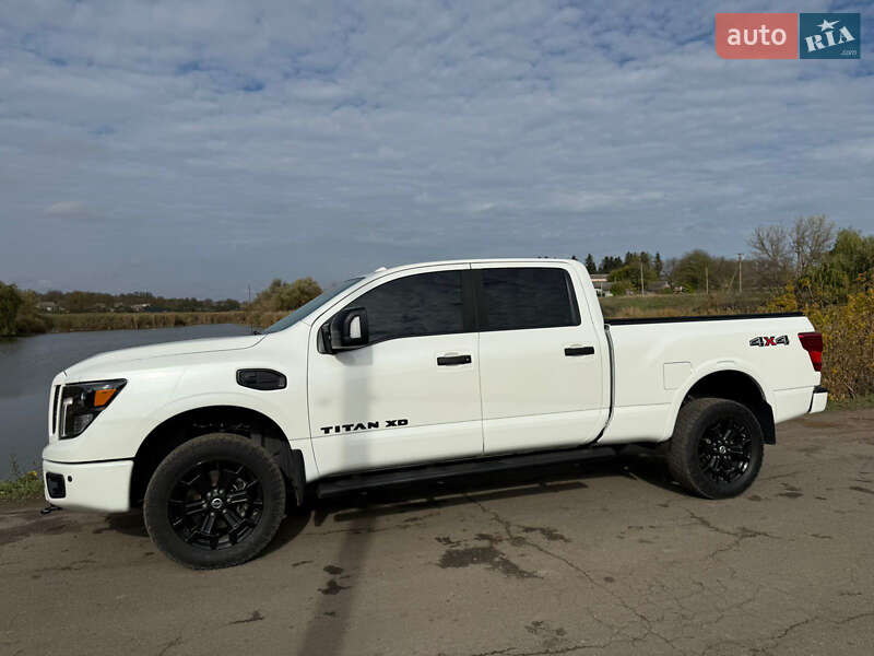 Грузовой фургон Nissan Titan 2018 в Киеве