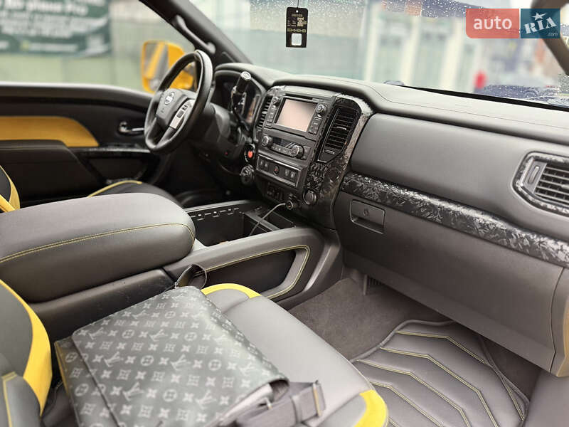 Пікап Nissan Titan 2018 в Києві