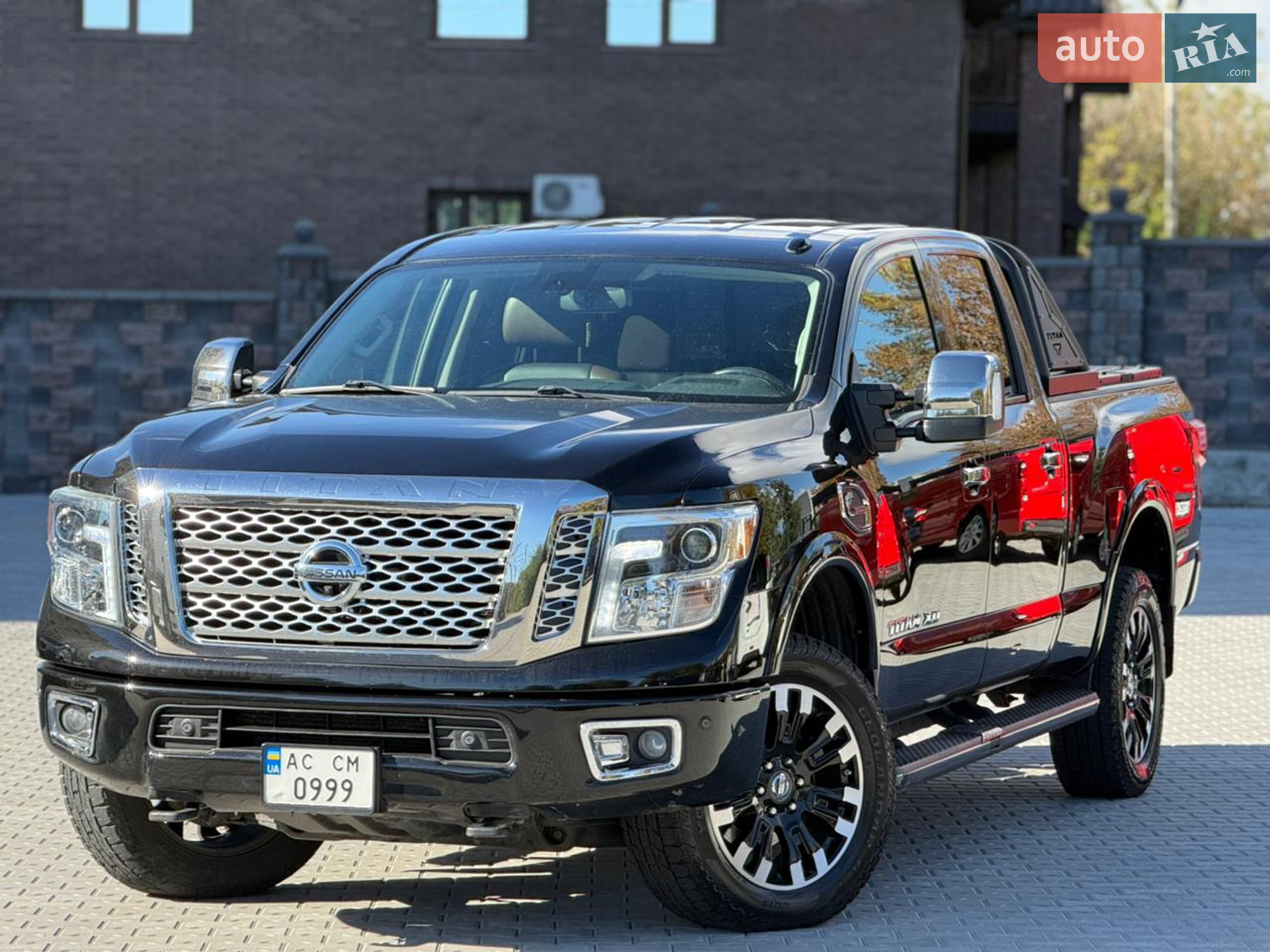 2016 Nissan Titan - мініатюра 3