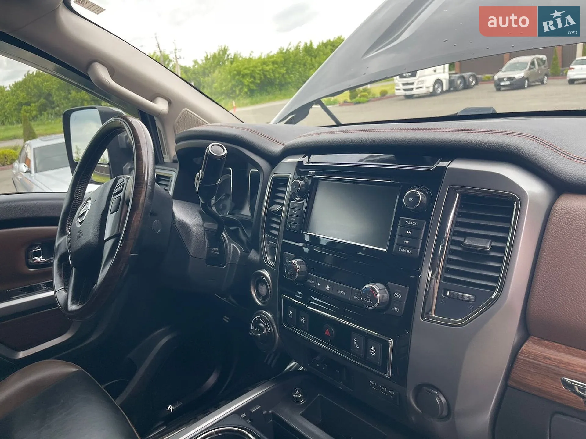 2019 Nissan Titan - мініатюра 19