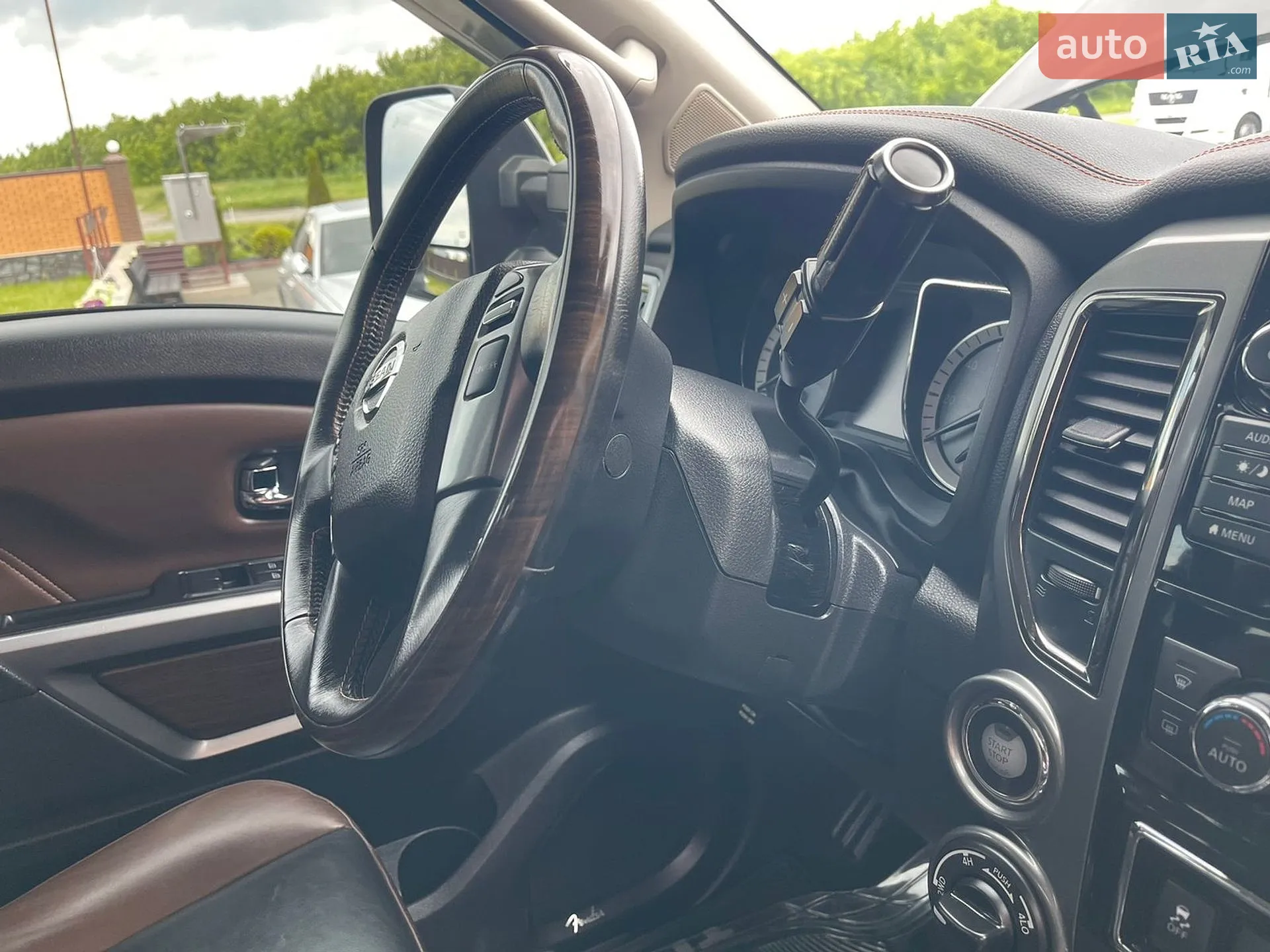2019 Nissan Titan - мініатюра 18