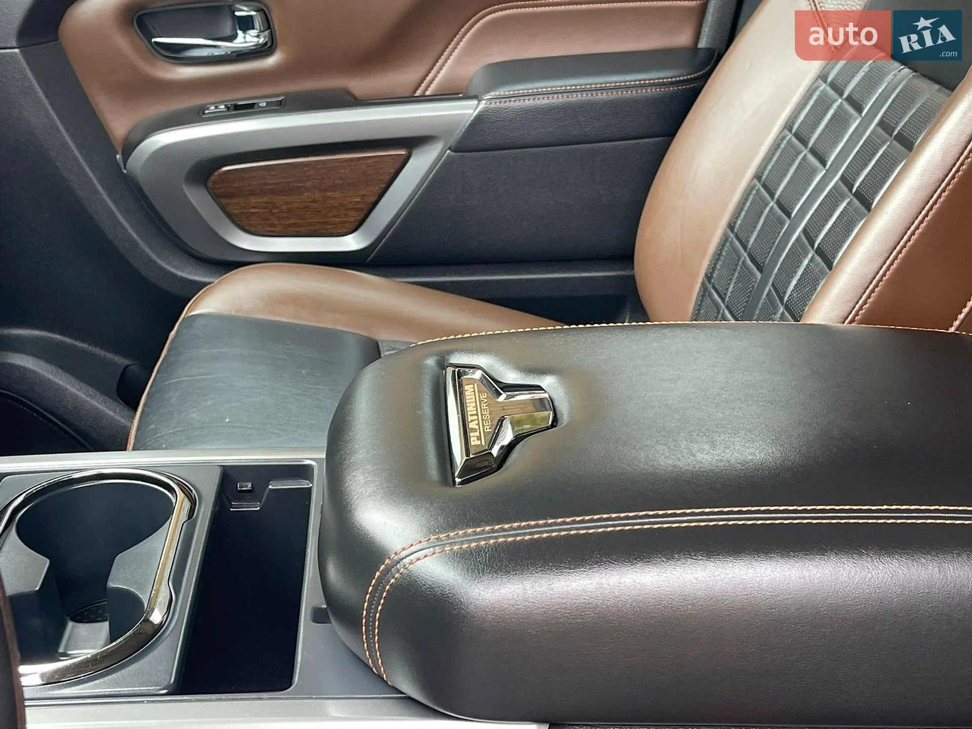 2019 Nissan Titan - мініатюра 39