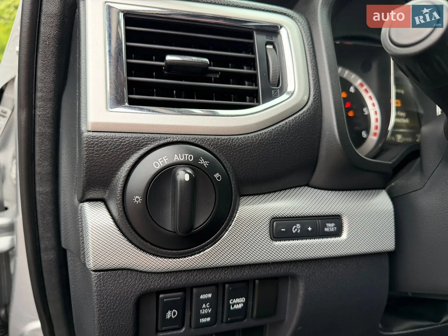2016 Nissan Titan - мініатюра 19