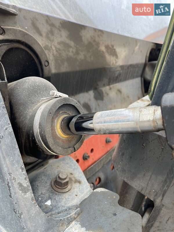 Вилочный погрузчик Nissan UD 2005 в Львове