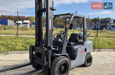 Вилочный погрузчик Nissan UGD 2013 в Пустомытах