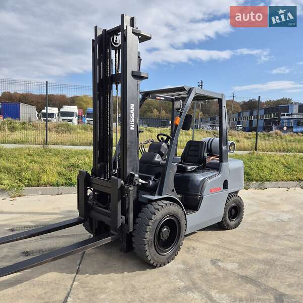 Nissan UGD 2013 Nissan UGD 2013