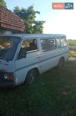 Мінівен Nissan Urvan 1991 в 