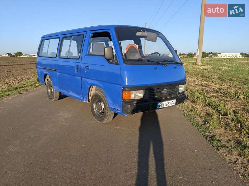 Мінівен Nissan Urvan 1993 в Одесі