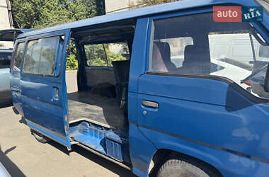 AUTO.RIA – Продам Ниссан Урван 1993 (54797XK) дизель 2.5 минивэн