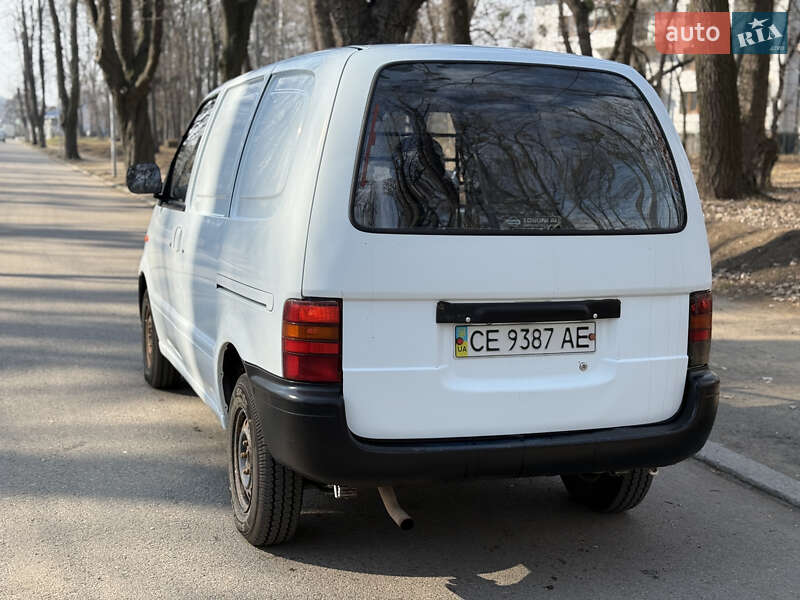 Мінівен Nissan Vanette 2001 в Чернівцях