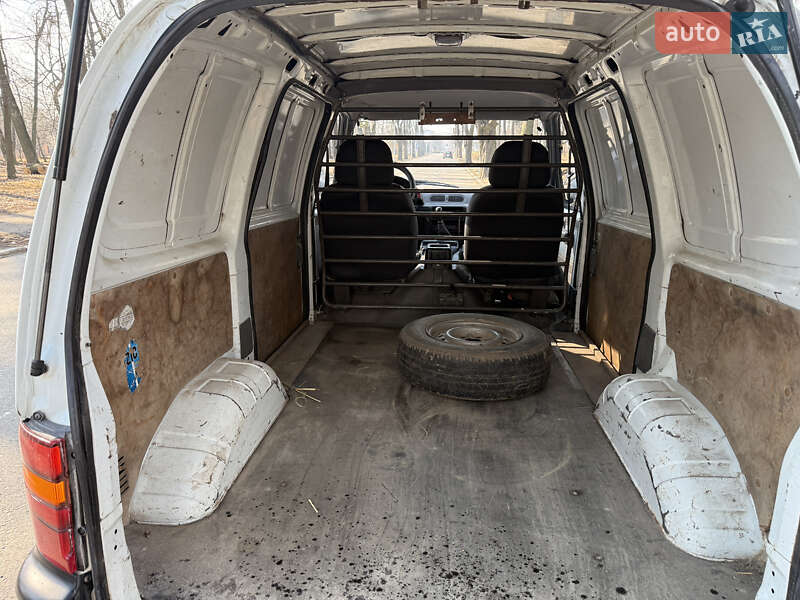 Мінівен Nissan Vanette 2001 в Чернівцях