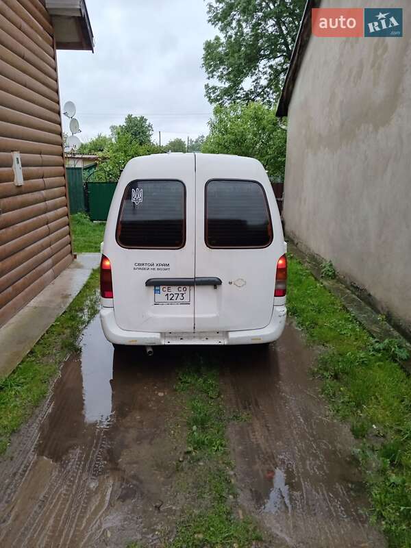 Мінівен Nissan Vanette 2000 в Чернівцях