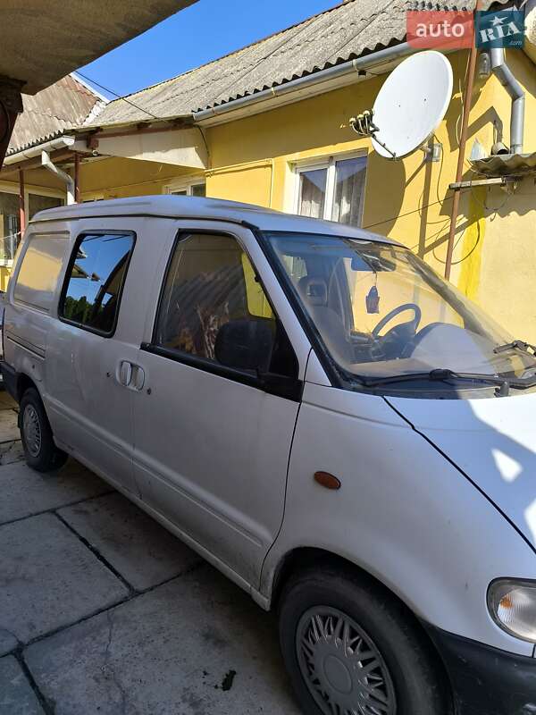 Мінівен Nissan Vanette 1997 в Ужгороді