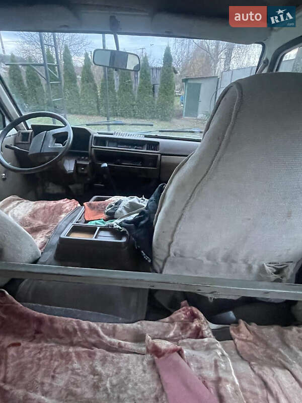 Минивэн Nissan Vanette 1990 в Луцке фото 3 Минивэн Nissan Vanette 1990 в Луцке