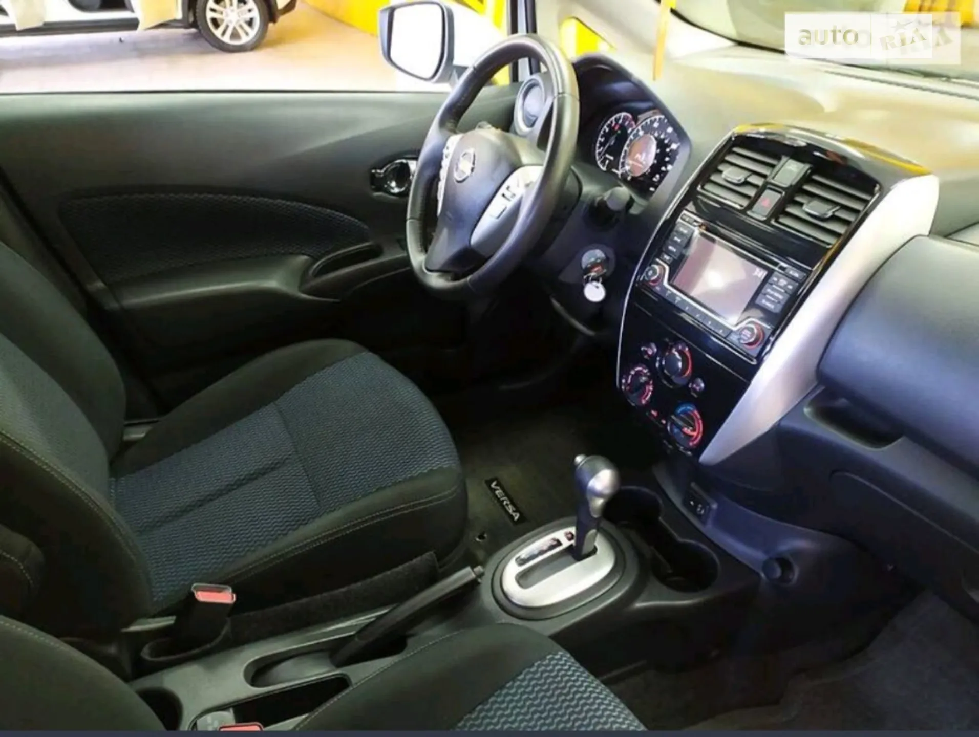 2017 Nissan Versa - мініатюра 15