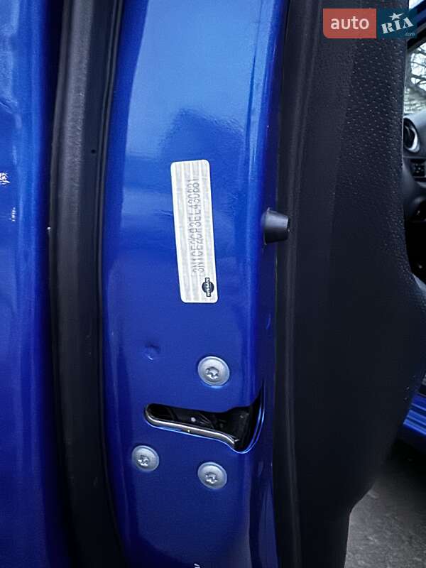 Хэтчбек Nissan Versa Note 2014 в Одессе