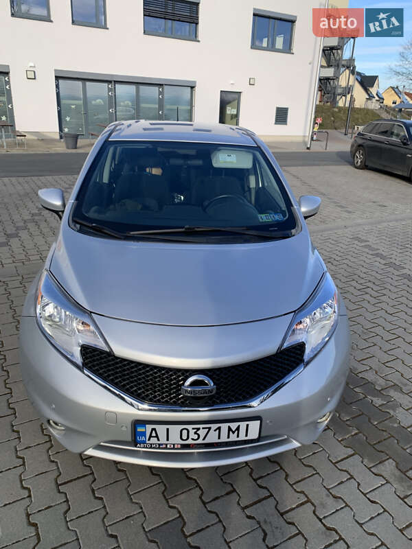 Хэтчбек Nissan Versa Note 2015 в Киеве