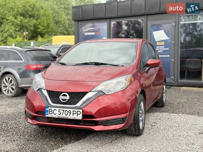 Хэтчбек Nissan Versa Note 2017 в Львове