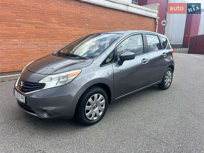 Хэтчбек Nissan Versa Note 2015 в Киеве