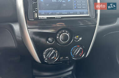 Хэтчбек Nissan Versa Note 2014 в 