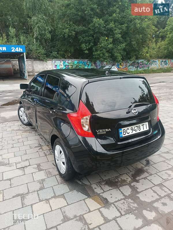 Хетчбек Nissan Versa Note 2015 в Львові
