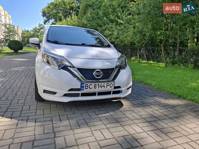 Хэтчбек Nissan Versa Note 2016 в Львове