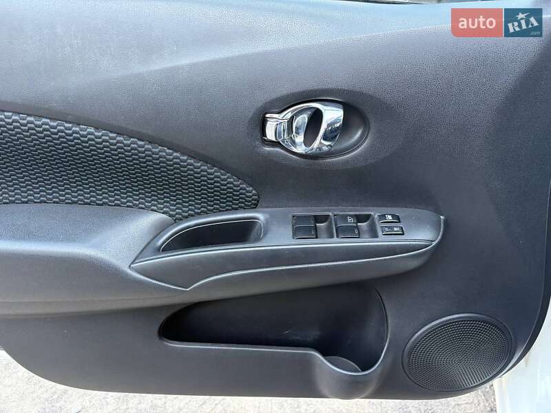 Хэтчбек Nissan Versa Note 2013 в Виннице
