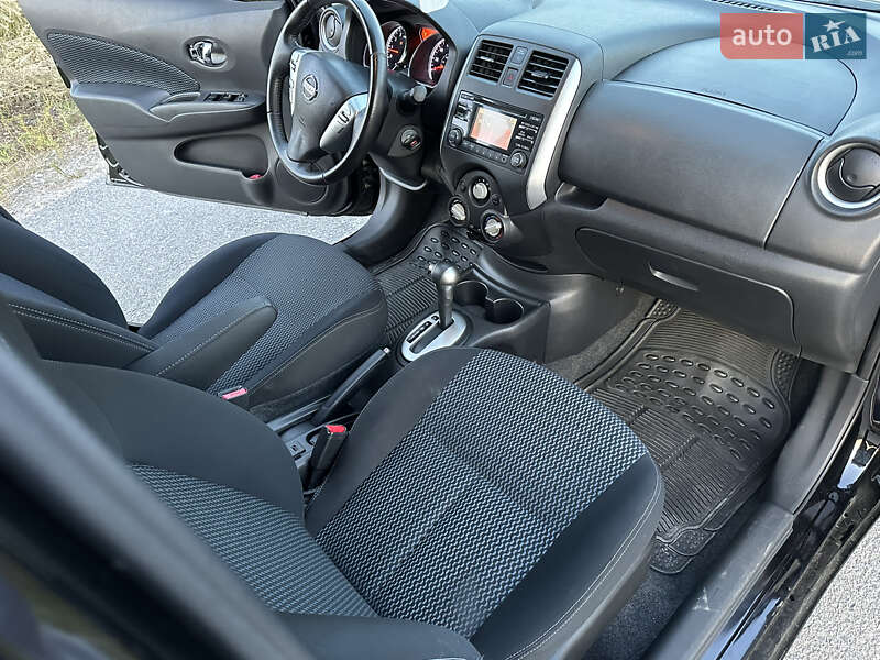 Хэтчбек Nissan Versa Note 2013 в Виннице
