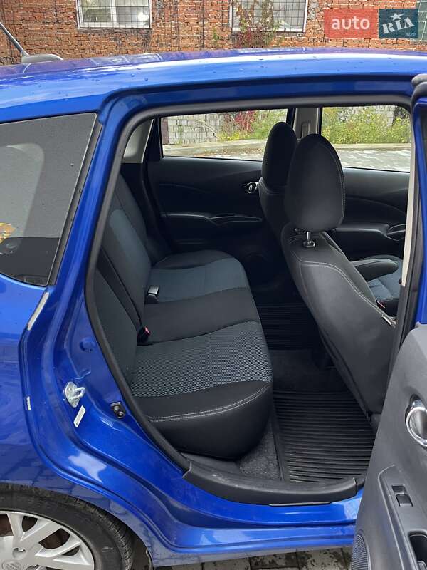 Хэтчбек Nissan Versa Note 2016 в Львове