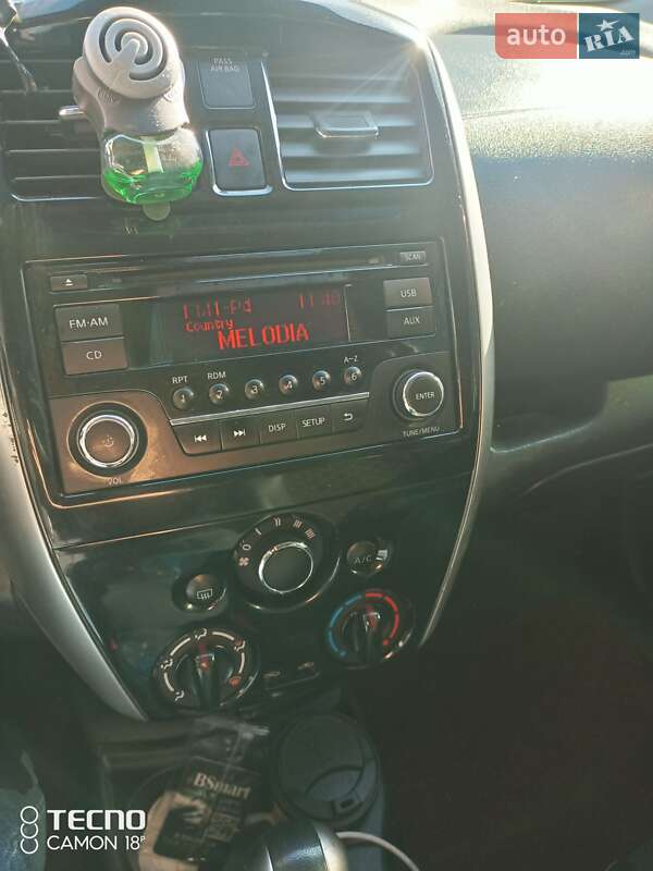 Хетчбек Nissan Versa Note 2015 в Львові