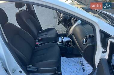 Хетчбек Nissan Versa Note 2017 в  фото 19 Хетчбек Nissan Versa Note 2017 в