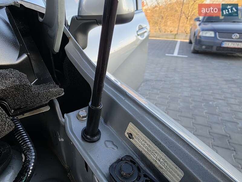 Хэтчбек Nissan Versa Note 2014 в Хмельницком