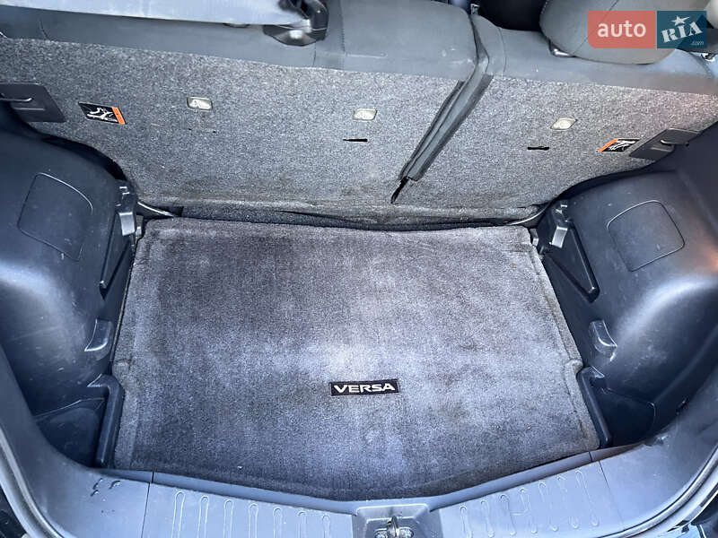 Хэтчбек Nissan Versa Note 2015 в Львове