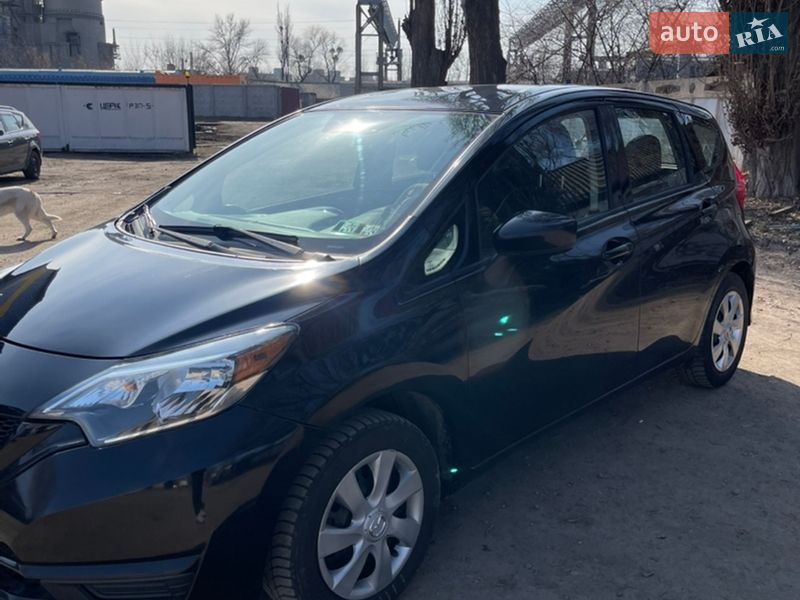 Хэтчбек Nissan Versa Note 2017 в Киеве