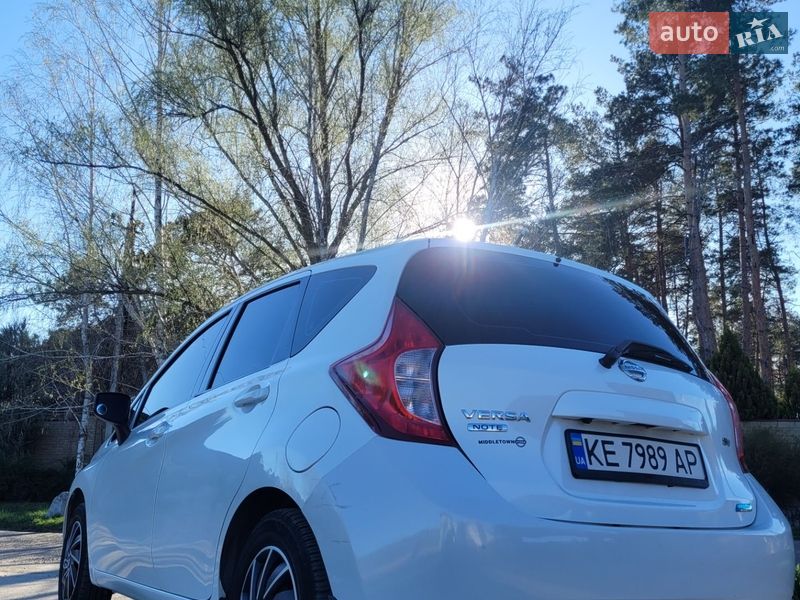 Хетчбек Nissan Versa Note 2016 в Новомосковську фото 2 Хетчбек Nissan Versa Note 2016 в Новомосковську