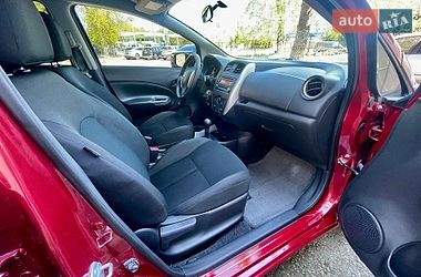 Хэтчбек Nissan Versa Note 2016 в Киеве