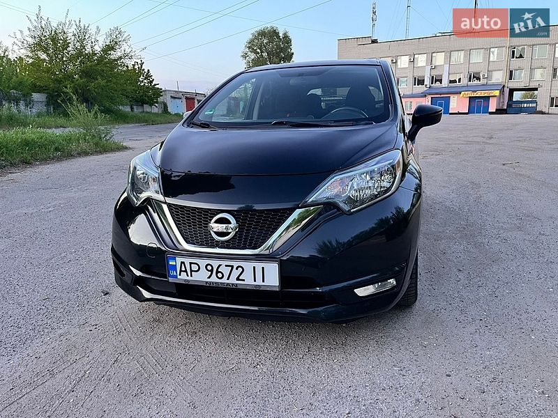 Хэтчбек Nissan Versa Note 2017 в Запорожье