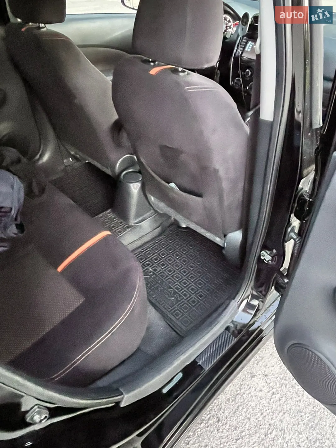 2017 Nissan Versa - мініатюра 10