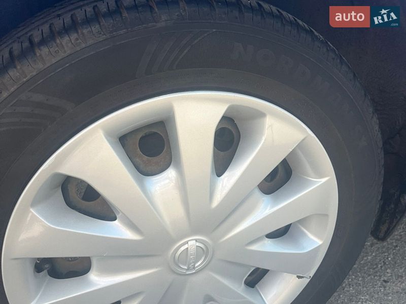 Хетчбек Nissan Versa Note 2014 в Полтаві