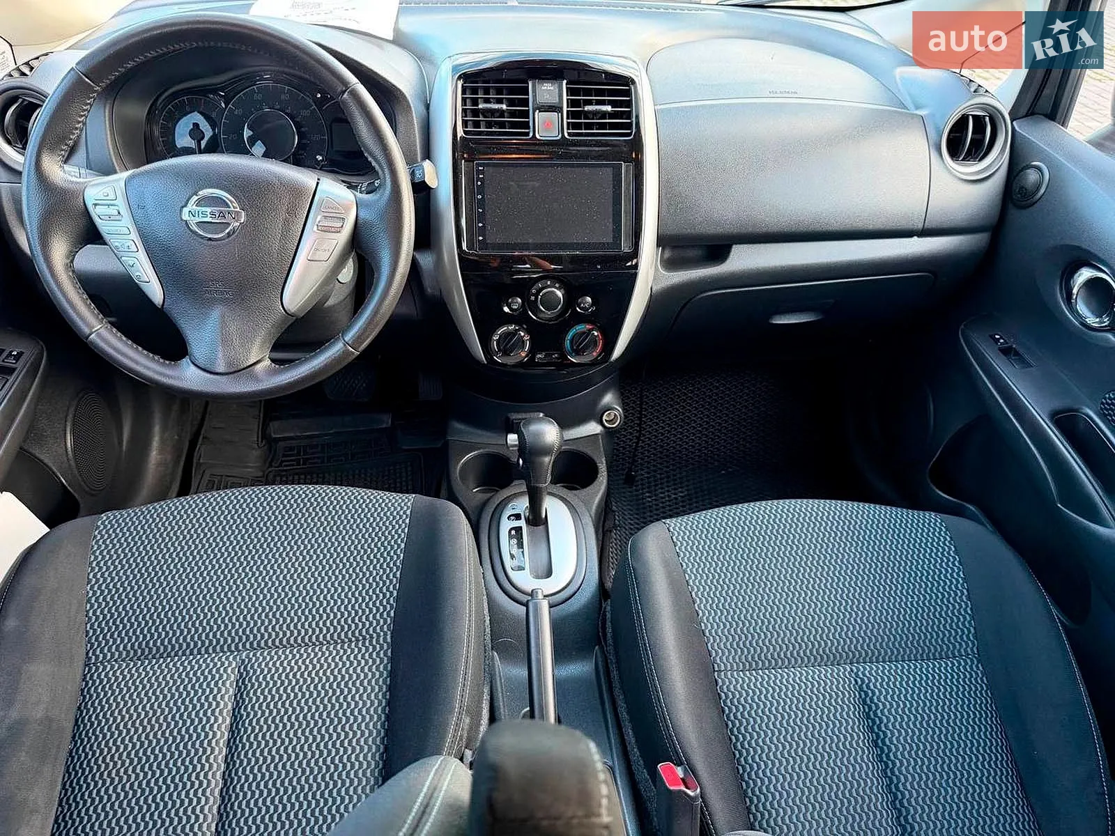 2017 Nissan Versa - мініатюра 17